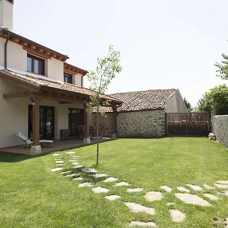 カントリーハウス Casas De La Fuente